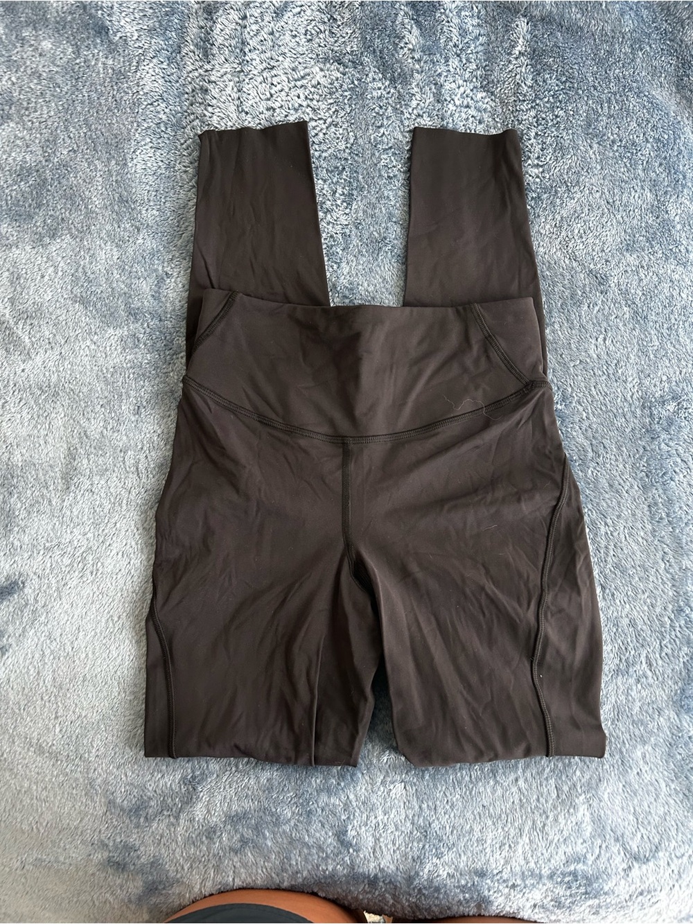 Black Lululemon high-waisted full length leggings size 4